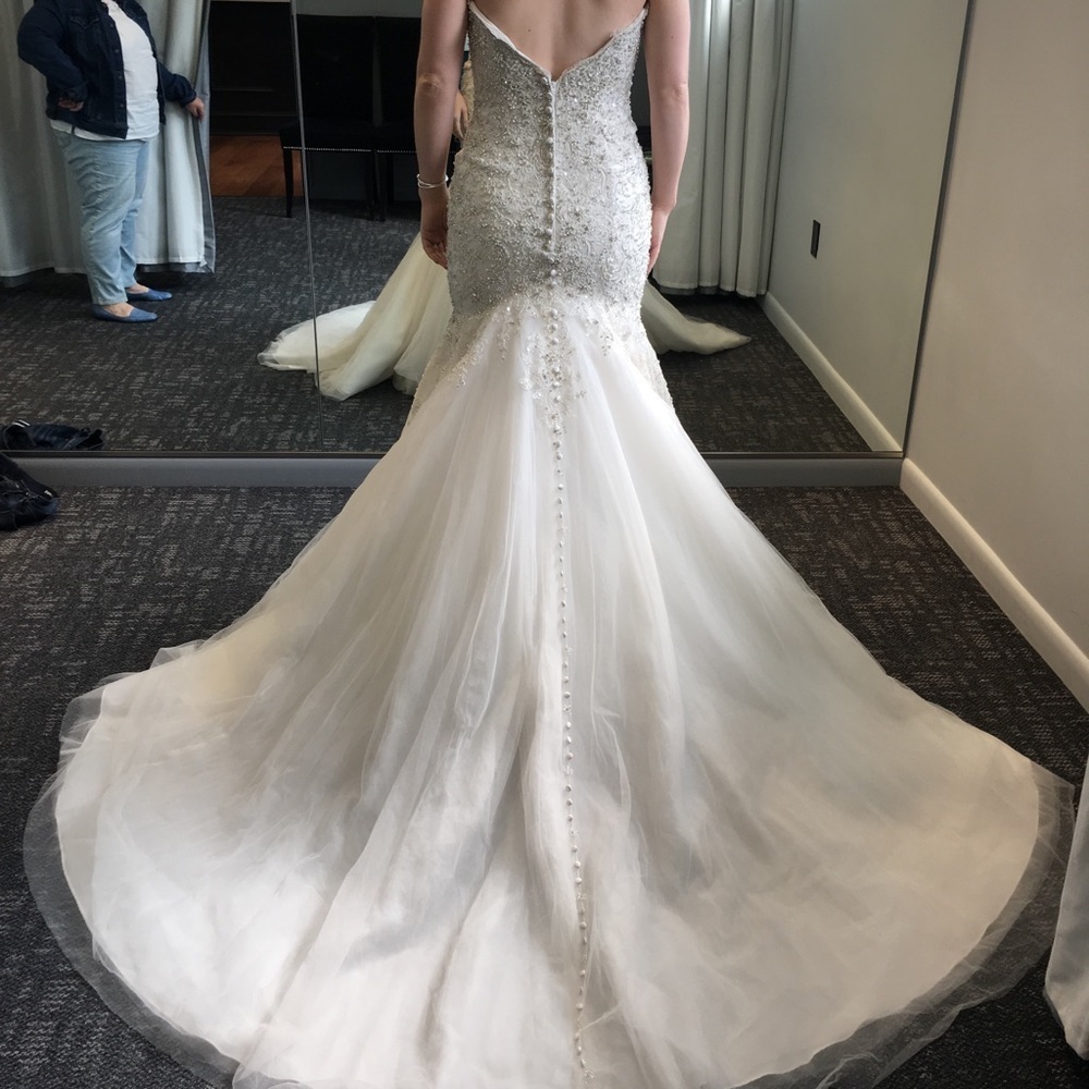Liv Harris wedding gown - Picture 3 of 8